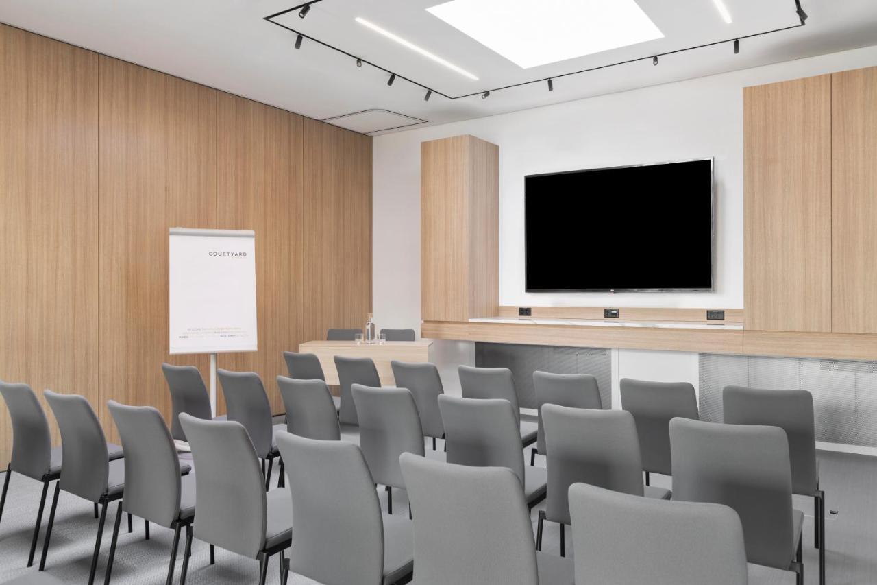 Отель Courtyard By Marriott Biel Bienne Экстерьер фото