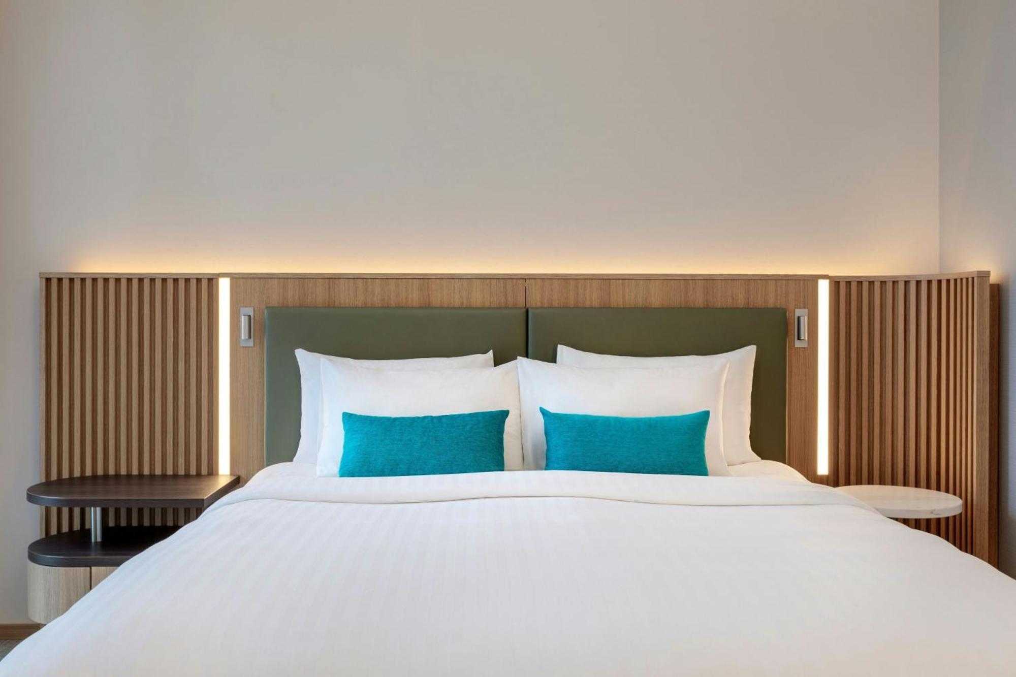 Отель Courtyard By Marriott Biel Bienne Экстерьер фото