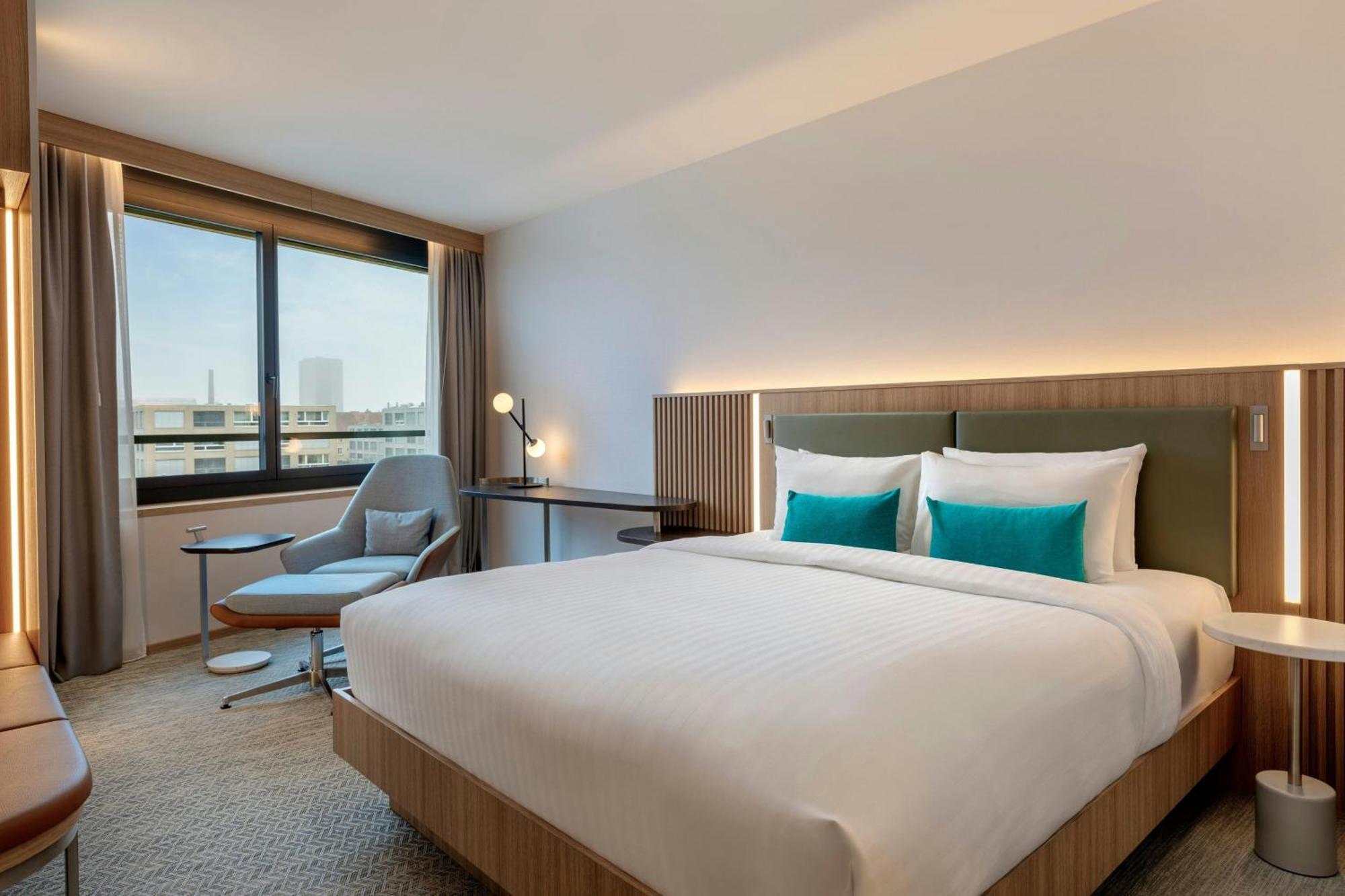 Отель Courtyard By Marriott Biel Bienne Экстерьер фото