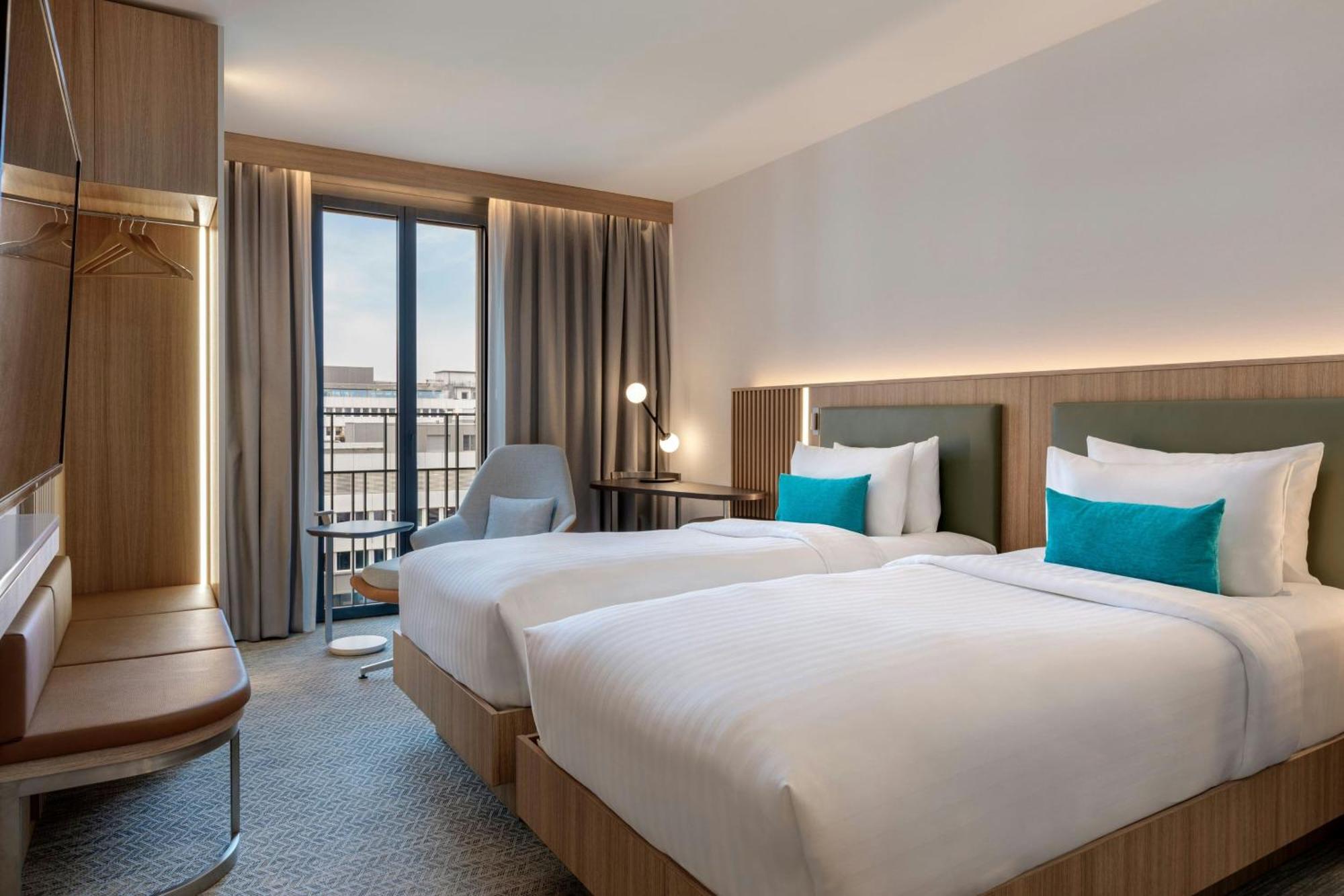 Отель Courtyard By Marriott Biel Bienne Экстерьер фото