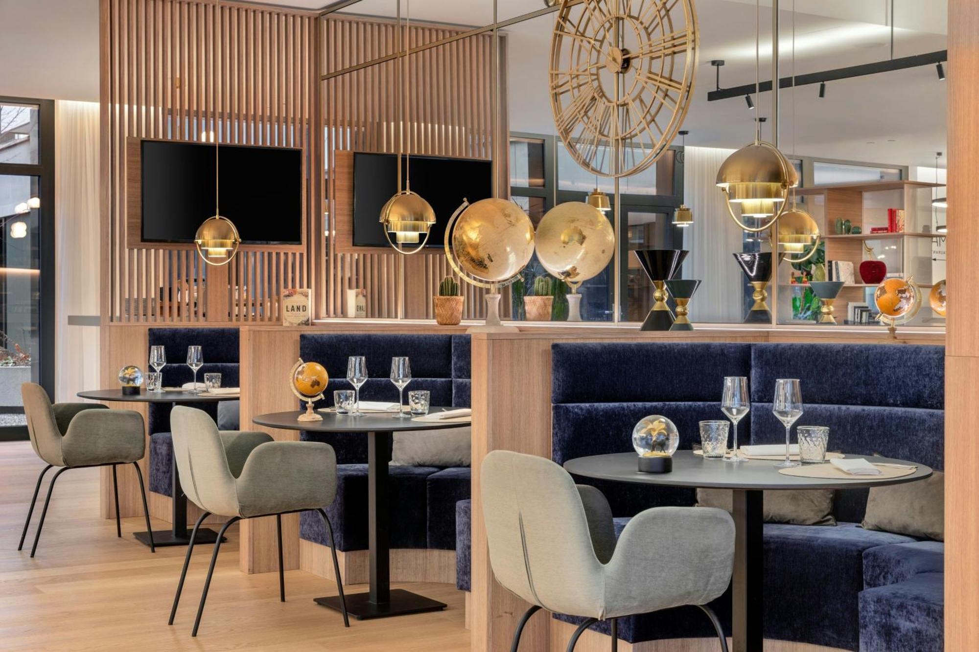 Отель Courtyard By Marriott Biel Bienne Экстерьер фото