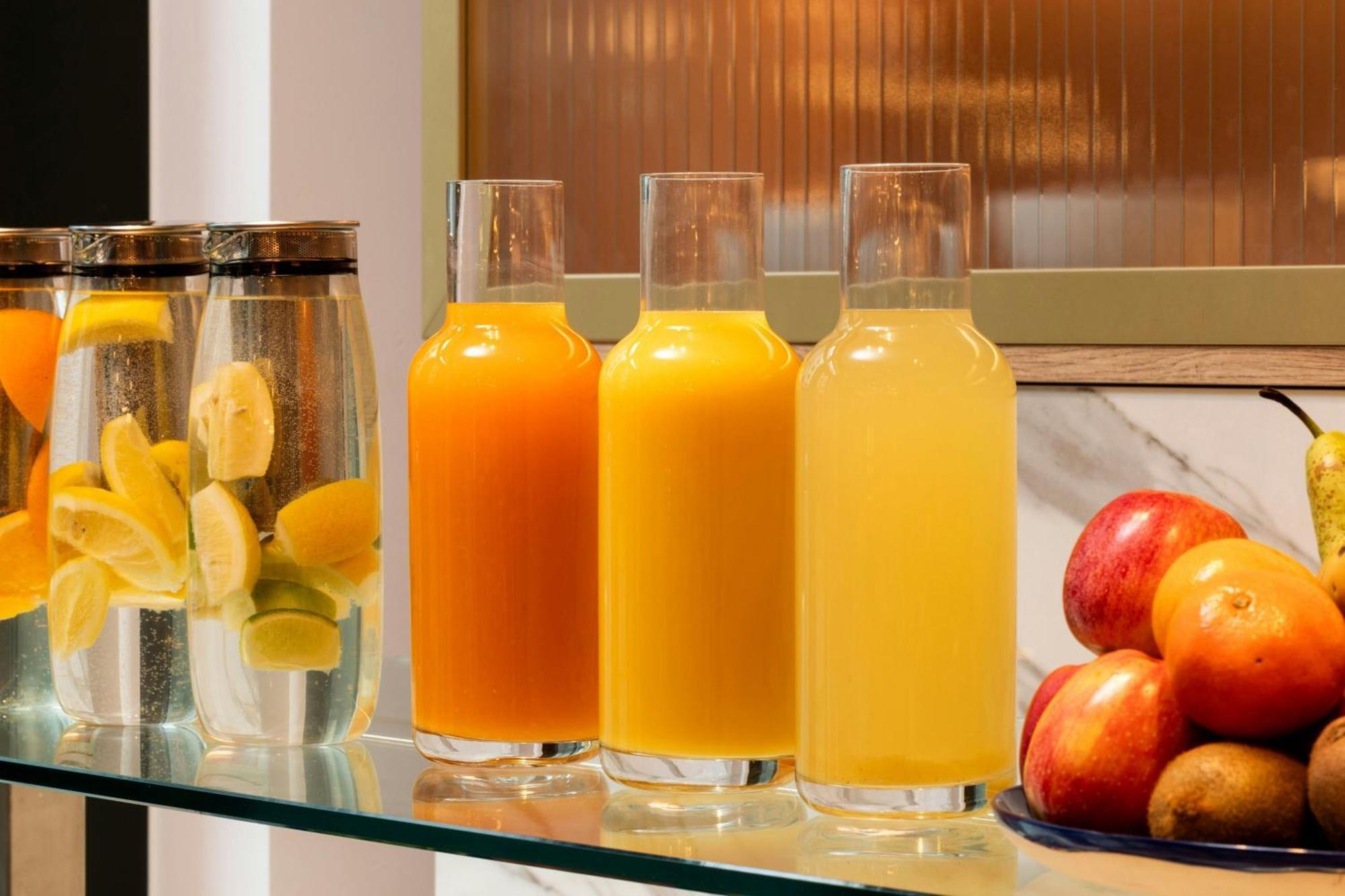 Отель Courtyard By Marriott Biel Bienne Экстерьер фото